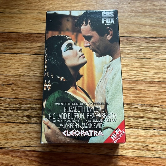VHS Cleopatra (NEW SEALED) - Picture 1 of 7